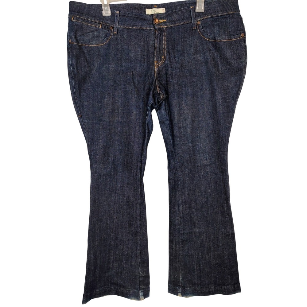 Levis 542 Flare Jeans Women 22M Dark Wash Blue Denim Distressed Hem Mid Rise y2k